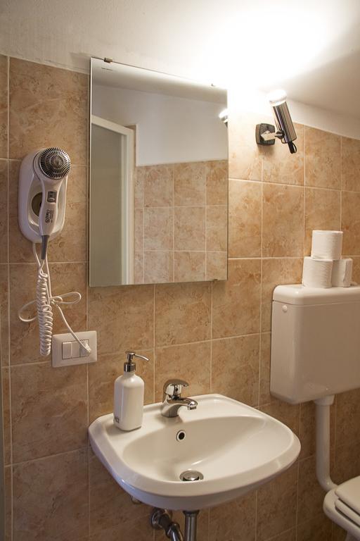 Suite Tower Bergame Extérieur photo